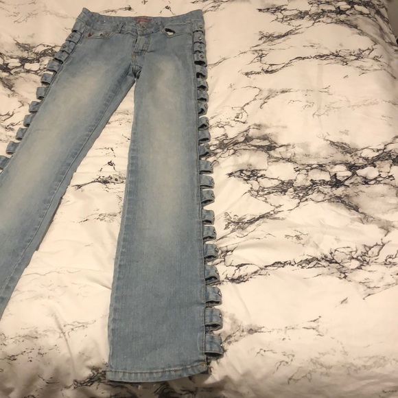jeans with cuts down the side - Picture 4 of 9